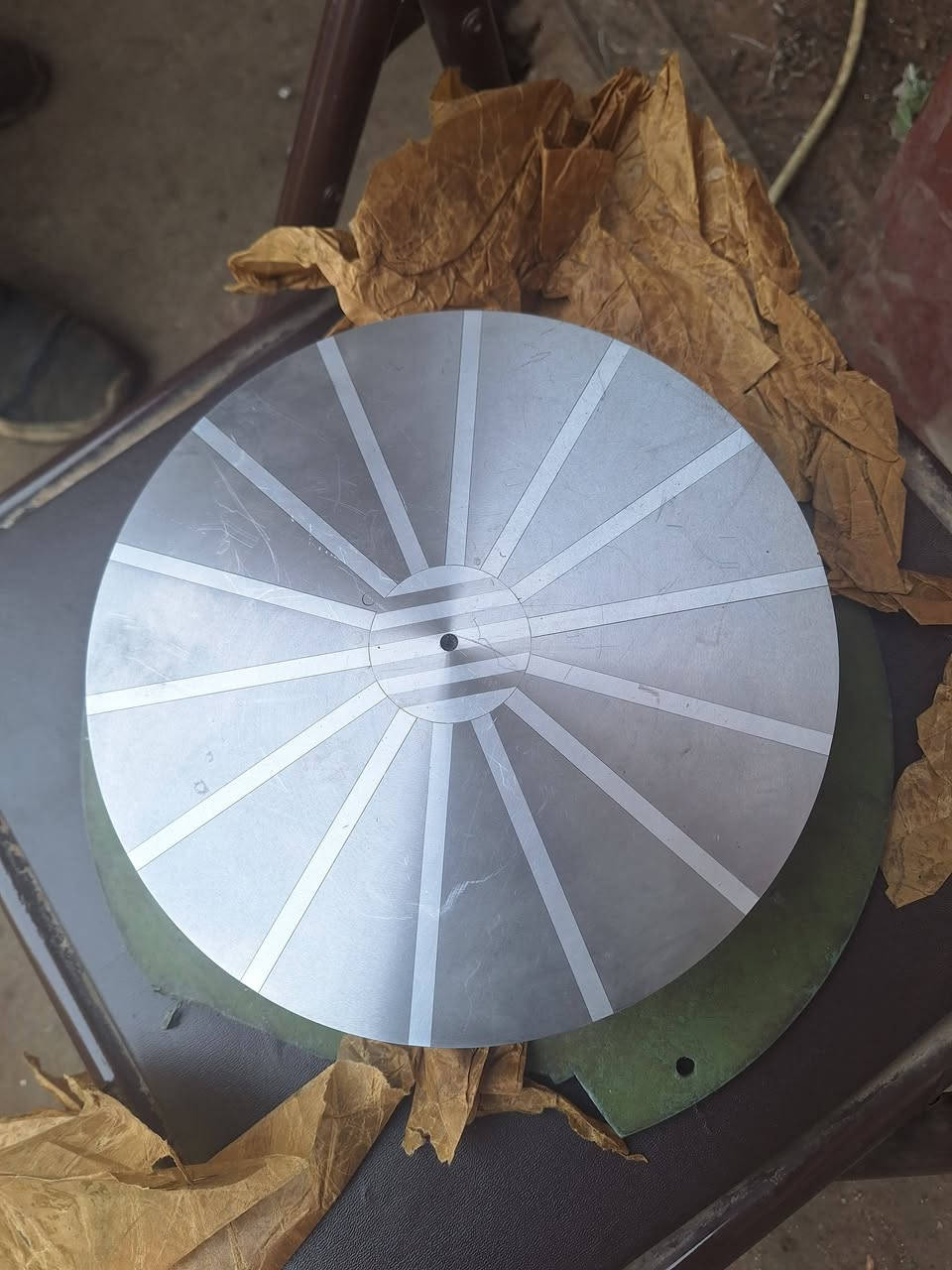 السلام عليكم عينه مغناطيسيه للبيع قطر تسعه انج جديده للاستفسار ***********ابوعلي كربلاء
