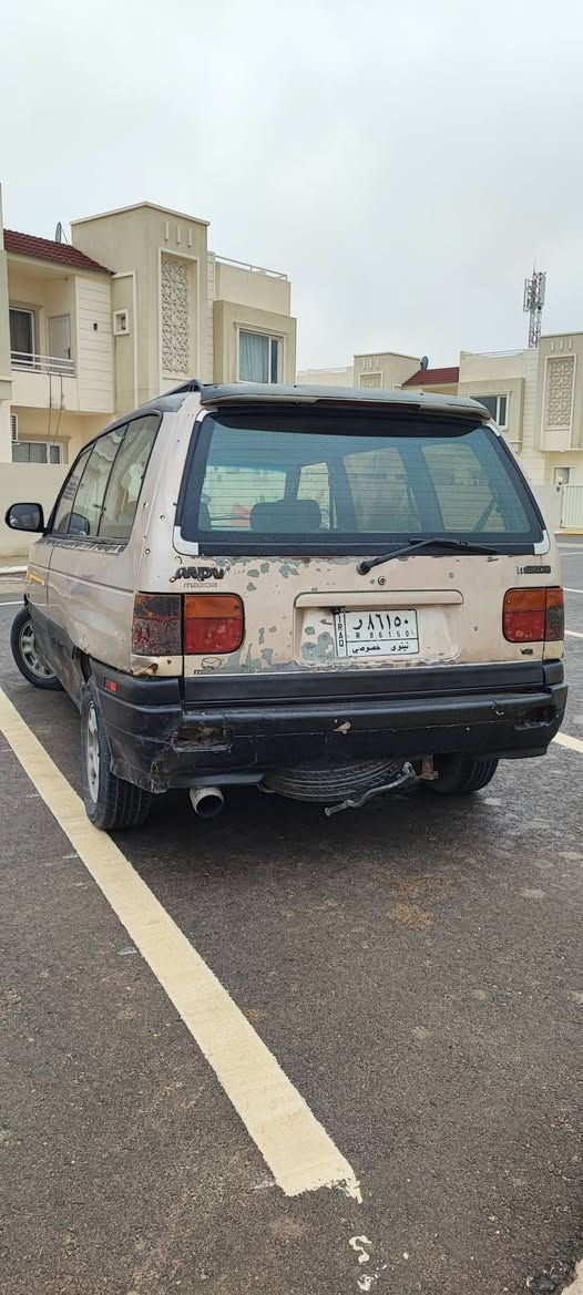 للبيع مازدا mpv 1992 رقم نينوى 7راكب محرك 6سلندر وكير اوتو كوبون بانزين بيها السعر 32 وبيها مجال  للتواصل عالرقم ***********
