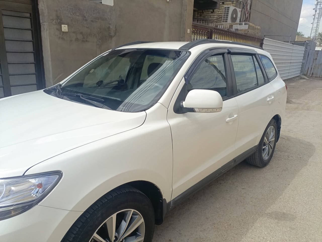 السلام عليكم سنتافي 2008 مكينه 2700 وارد أمريكي خمسه راكب محدث 12 صبغ عام للجمالية الحادث باب السايق السعر 10000 وبي مجال***********
