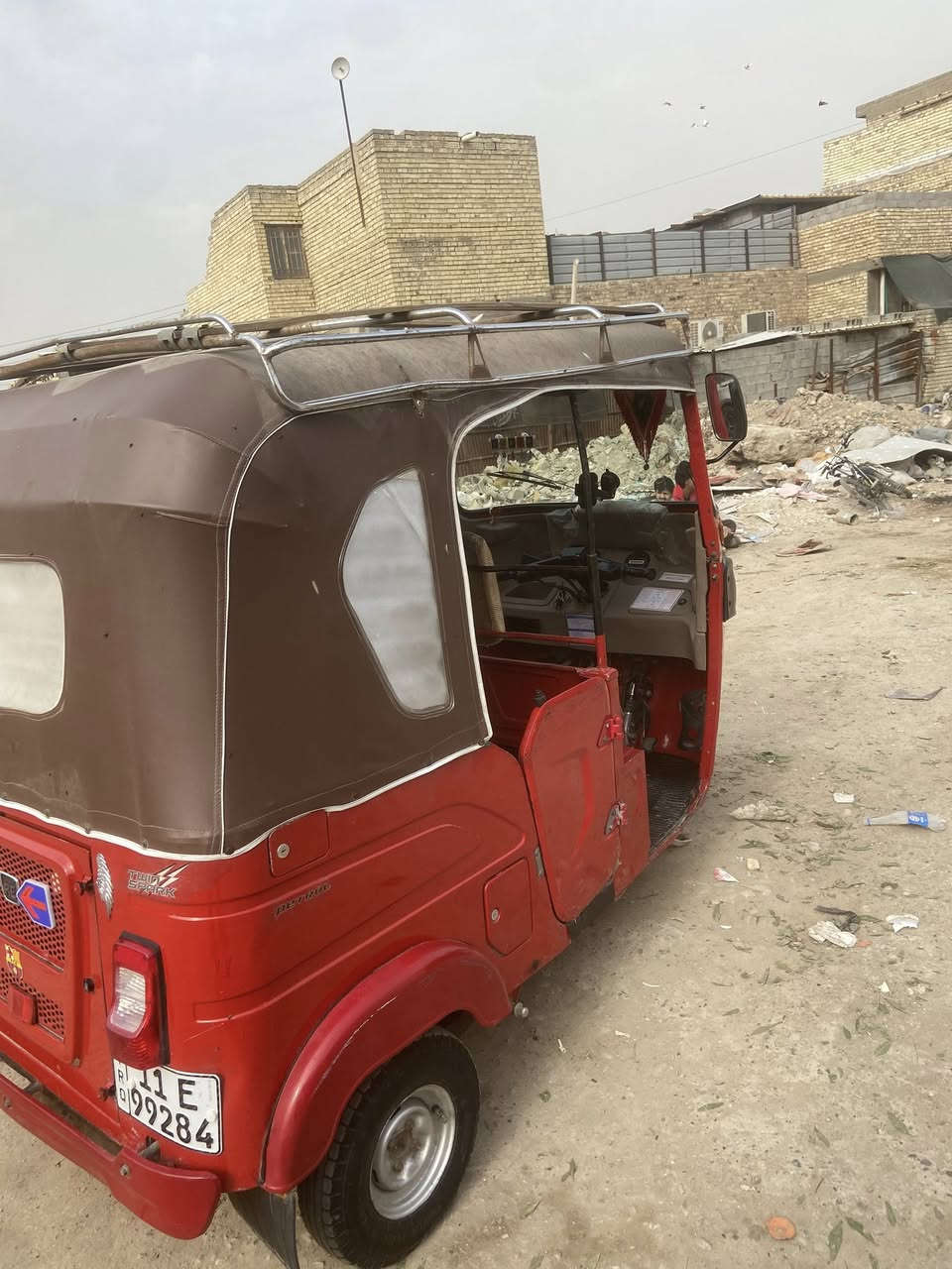 السلام عليكم تكتك 22 رقم وسنويه بأسمي تحويل ثاني يوم بغداد  كفاله عامه ماعده طخات اصبيعن وره  مامتواجد عل فيس سعر 9بيها مجال للشراي ***********
