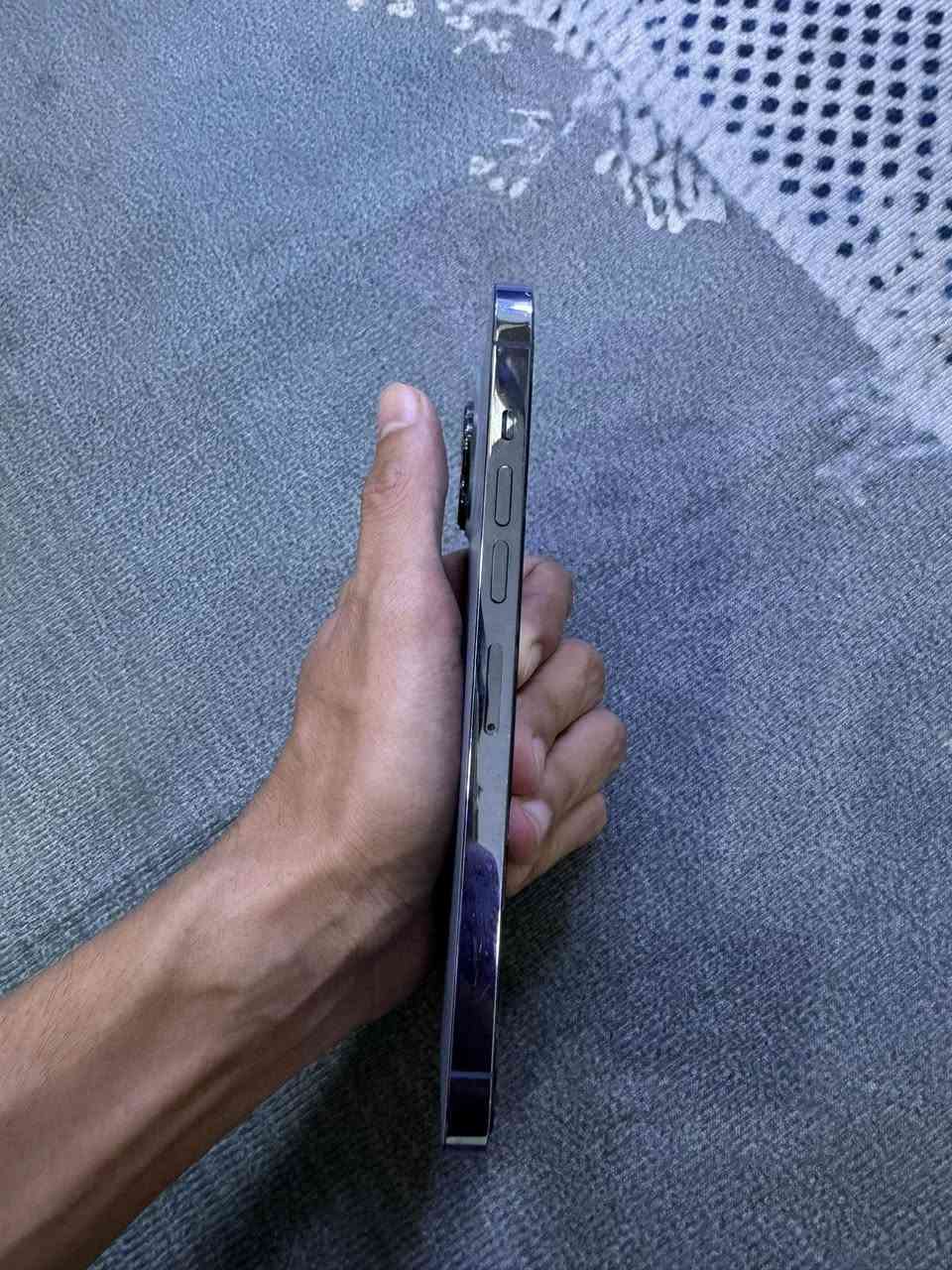لسلام عليكم ايفون 13 برو ماكس لون بحري نموذج M ذاكره 256 ولبطاريه 92 محافظ علي لانو شاحنه اصليه ونضافه فول شخط ما بي ولصور مال حاسبه مجوده بل منشور بس توضيح الكامره الفوك بيها كسر فه ما مأثره شي طبيعي بل تصوير السعر 650 وبي مجال بسيط العنوان بغداد البلديات للتواصل واتساب ***********
