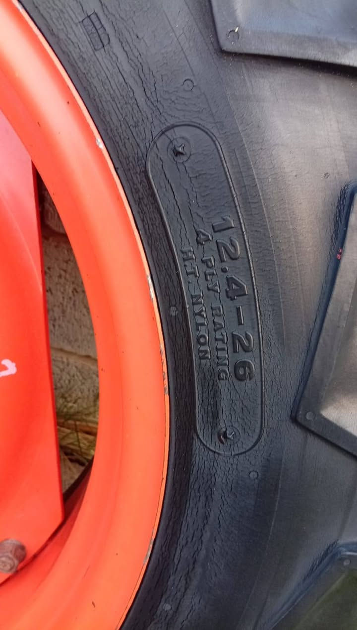 للبيع تايرات كابوتا برجستون ياباني حجم 26 العنوان صلاح الدين قضاء بلد ***********
