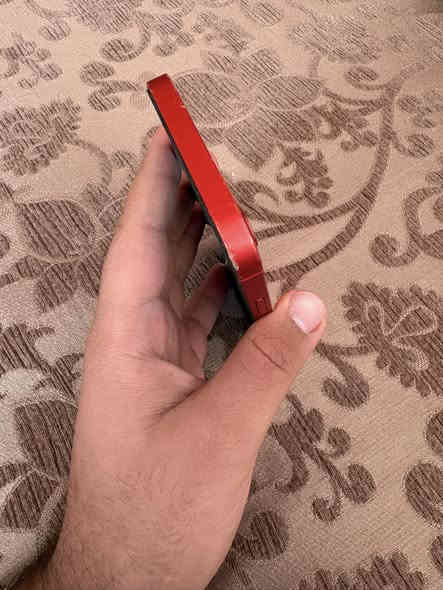 ايفون ١٢ عادي بي شخوط بصورة واضحة بطارية ٧٩  ***********
٣٠٠ الف
