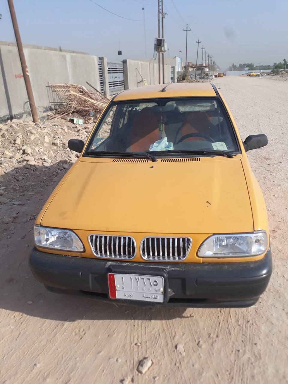 السلام عليكم سايبا للبيع موديل ١٧بيه بارد خشم الجاملغ والباب السايق ضربه دراجه  ٣٥ وبيه مجال  الاتصال ***********
