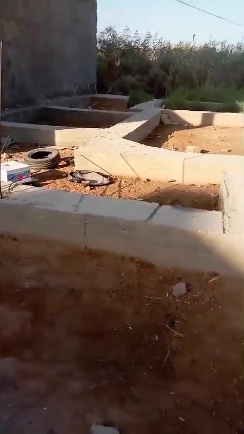 سلام عليكم عندي قطعه ميت متر بيهه رباط يم جامعه كربلاء بلشارع بصفهه جامعه البيع وهاذ رقمي ***********
