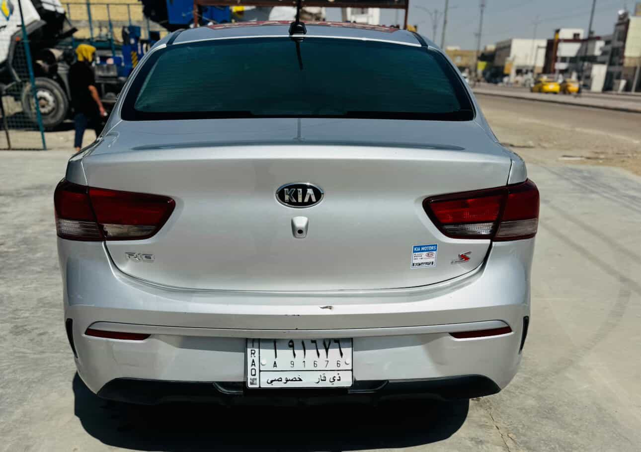 السلام عليكم كيه ريو موديل 2021 معوقين ذي قار حادثها جاملغ وبنيد والجاملغ الخلفي بارد خفيف مكينتها 1600 ماشيه 80 سعرها (110) العنوان الناصرية مركز  للاستفسار الاتصال ***********
