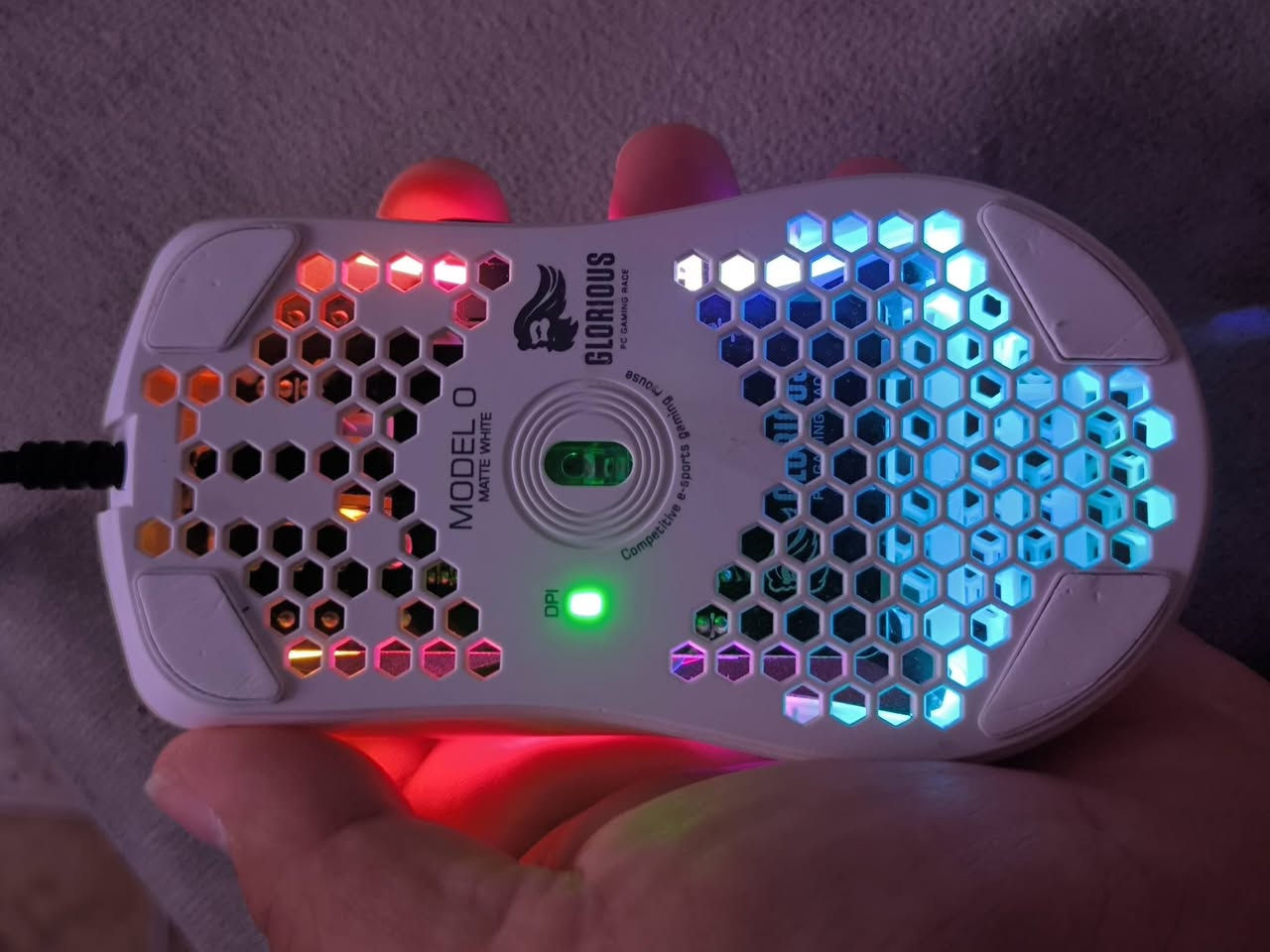 السلام عليكم
ماوس غلوريوس موديل O
لونة ابيض طافي
مستخدم النظافة 95 بالمية 
السعر 40


**إذا كنت صاحب هذا الإعلان وتريد حذفه لأي سبب، رجاءا أرسل رسالة إلى الدعم الفني**