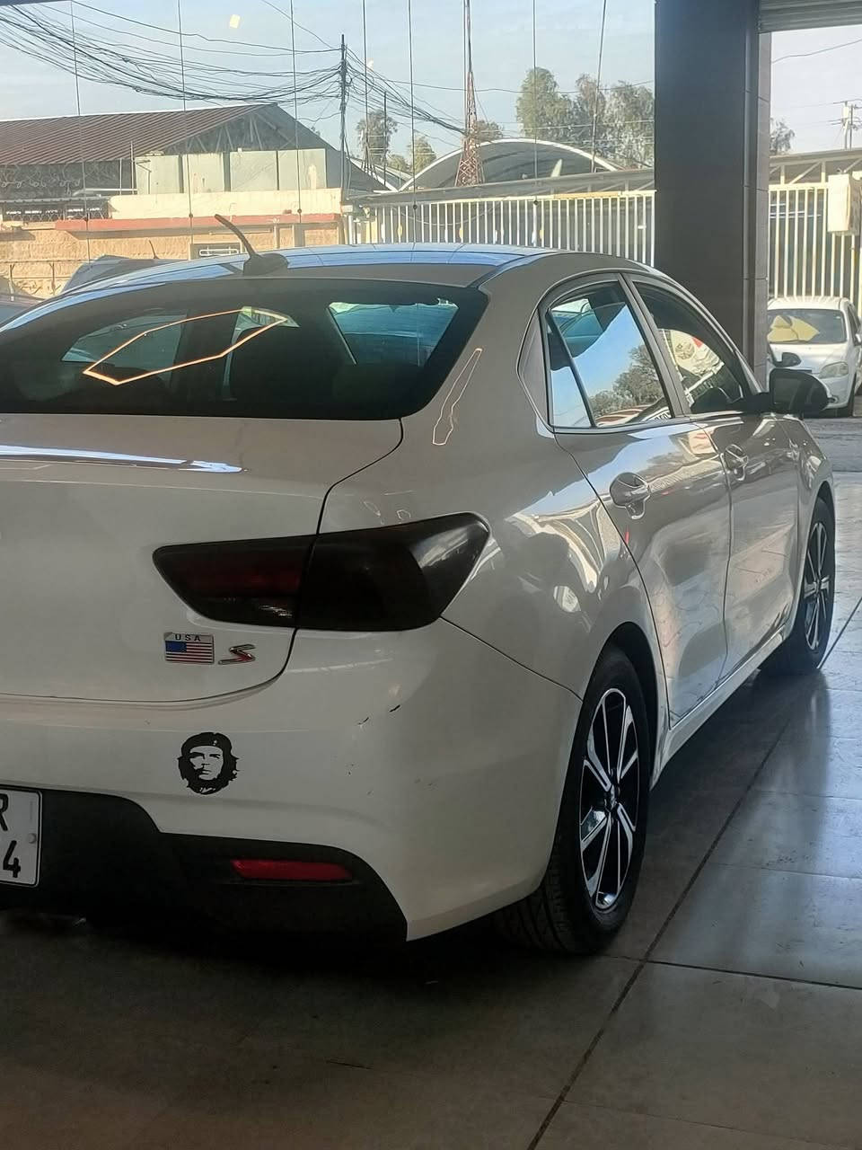 ريو 
كيا ريو.2019..
وارد امريكي ..جاملغين الخلفي وونص الصندوك صبغ وضررها موضح بالصور… 
تحكمات تلفون شاشه … ماشيه 80 الف… 
رقم نينوى  وبيها كابون شرط التحويل… جاهزه للاخير
السعر120 وبيها مجال
الرقم..‏‪***********
