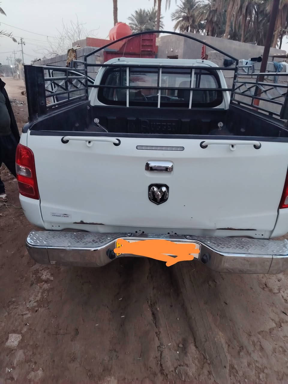 السلام عليكم سياره دوج رام  مكفوله كفاله عامه سنويه مجدده وبسمي السعر 135 وبيه مجال مكان بابل القاسم وغير متواجد على الفيس هذا رقمي ***********
