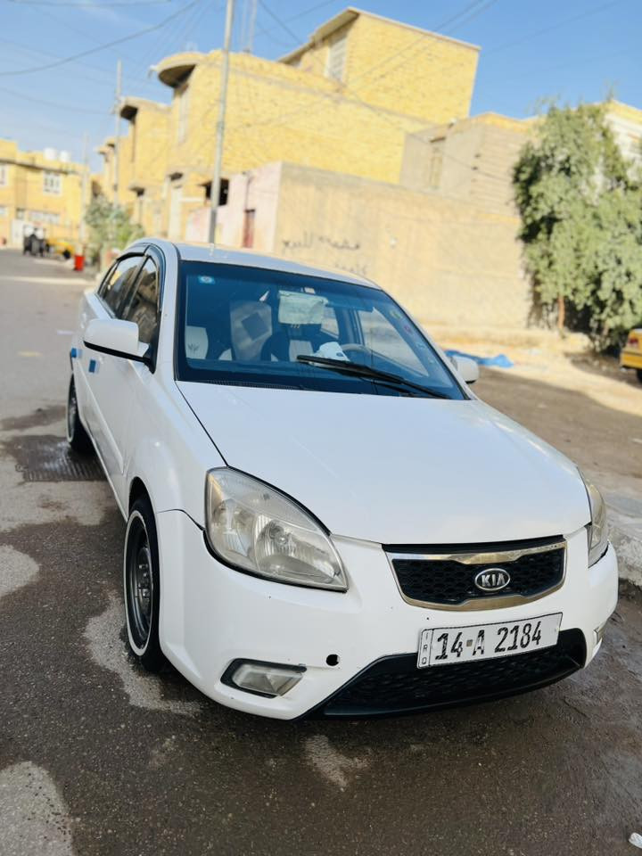 السلام عليكم 
كيا ريو مديل 2009 خليجيه مكينه 1600 لا تنقيص ولا تبخير شرط الفحص 
رقم نكليزي تحويل ثاني يوم السياره جاهزه عله آخر حبايه تبريد تخم تاير حداديه جامات 4كهربائي شاشه حديثه كاميرا بك  كله جديده السياره ما تخسر عليه اي شي للتوضيح السياره مصبوغه احزام السياره جاهزه مال جناي السعر (75$)وبيه مجال للتواصل واتساب او تصال (***********)(الناصريه )
