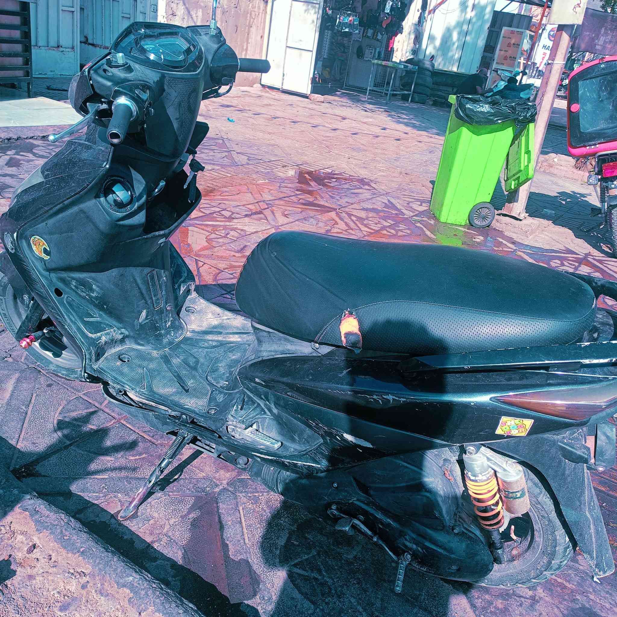 سلام عليكم درجه سكنس لد يابان الدراجه متروكه بعده جديده بيه شخط واحد لو 2 الدراجه بيه غرض رياضي بايه دبلات رياضي بيه مروحه فيبر بيه جملغ فيبر بيه فج برمبو مكينته متنسمع سعر مليون 150 رقم ***********
