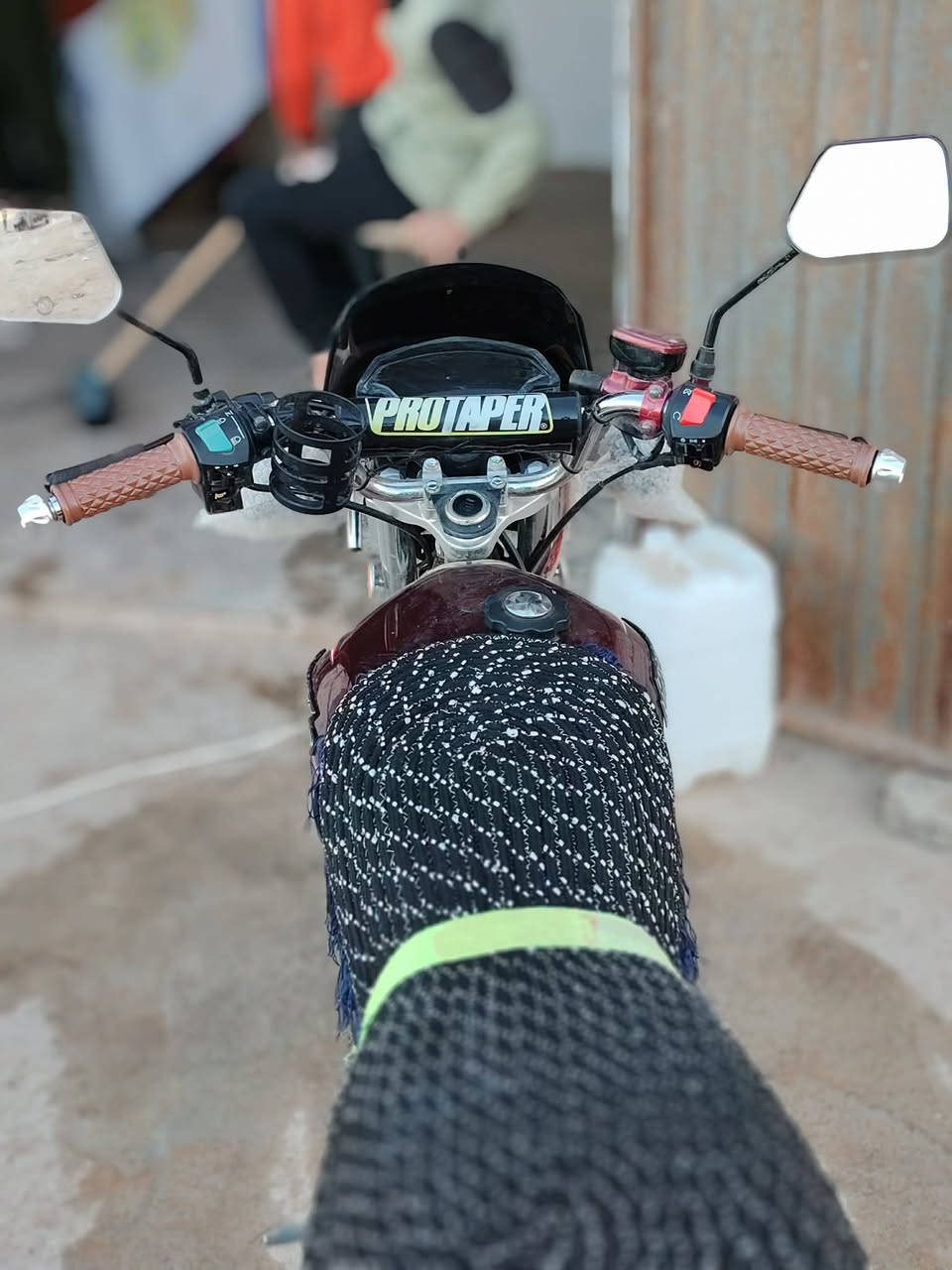 السلام عليكم دراجه للبيع موديل 25 محرك 200 دراجه مكفوله من كلشي برغي ما ناقصها مكان جلولاء السعر (800)وبي مجال الشراي يتصل ‏‪***********‬‏📲📞
