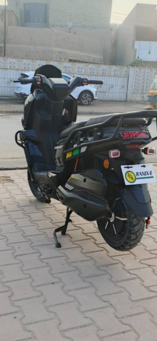 دراجه شحن اباجي 
بطاريه ليثيوم 

بطاريه ليثيوم 
فول مواصفات 
شاشه دجتل
بك خلفي
مثبت سرعه
ثلاث سرعات
دبل رماش
دبل اشاره
لايت LED
دراجه كلش نضيفه بس بيه كسر بل كفر الخلفي البصف التاير موضح بصوره 
مكان الدراجه بغداد المشتل 
الاتصال ***********
غير متواجد على
