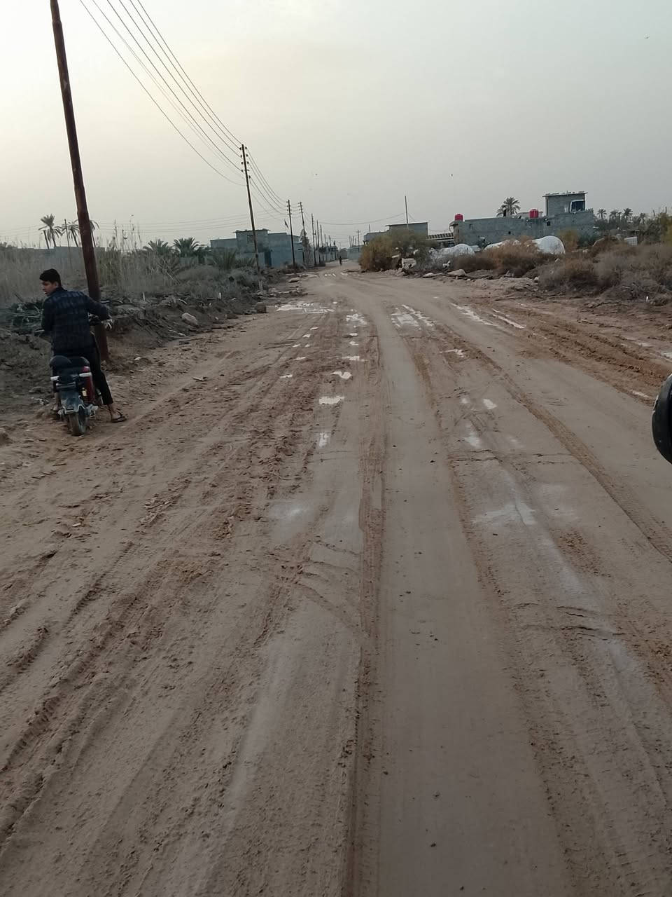 متوفر لدينا بستان دونم ونصف طابو صرف زراعي أصولي 100% ، جميع الخدمات متوفرة ،ماء،كهرباء، شارع 10 متر قيد التبليط ،مدرسة قيد الانشاء 
السعر/ 160 مليون . 
العنوان/ ابي الخصيب/ باب طويل / قرب جسر ابو فلوس 
للاستفسار/ ***********
