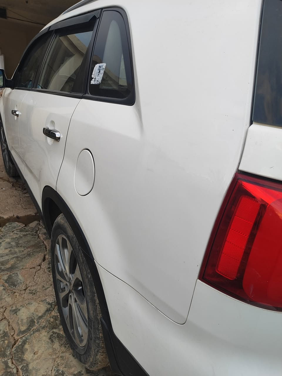 سورينتو 2014 
فول مواصفات عدا بانوراما  4 سلندر

بصمه 

تحكمات ستيرن 

رقم نينوى 

كشنات كهربائي جلد +كاميرا شاشه

تدفئه وتبريد 

بردات خلفيه
7 راكب

حساسات أمامي خلفي 

#مكاني موصل 

***********
