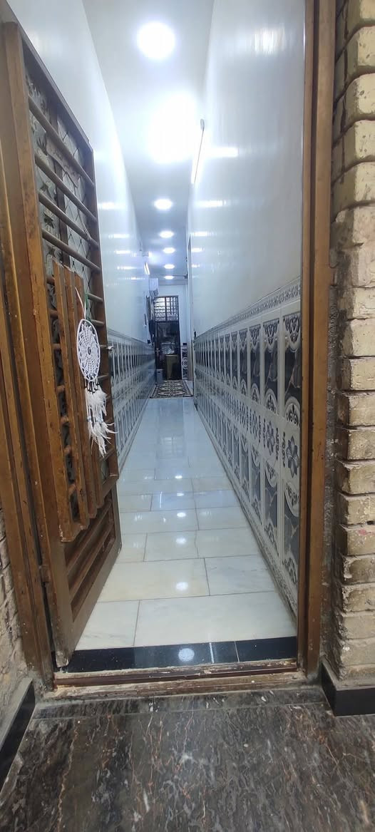 الدار للبيع
مساحه البيت 100
بيت كلشي مرتب بناء حديث 
البيت طابو زراعي سند 25
المنطقه البلديات الصحفين حي الامير قرب مدرسه زين القوس 
االسعر 150 وبي مجال 
الاستفسار انتصل علي هاذه الرقم ‏‪0771 435 8549‬‏
