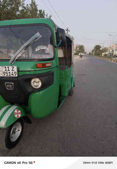 السلام عليكم تكتك ٢٢ للبيع بيه ضربه بلتكمه معمره  الدواسات معمره والباقي كفاله مكينه مجفته تجفيت شركه تخم تاير جادر جديد دوشمه جديده رقم وسنويه رقم انكليزي تحويل ثاني يوم تراي زيرو تكتك خير من الله الف مذب عليه كبل للشارع 8500وبيه مجال حك الجيه بغداد الغزاليه شارع المشجر الاتصال ***********
