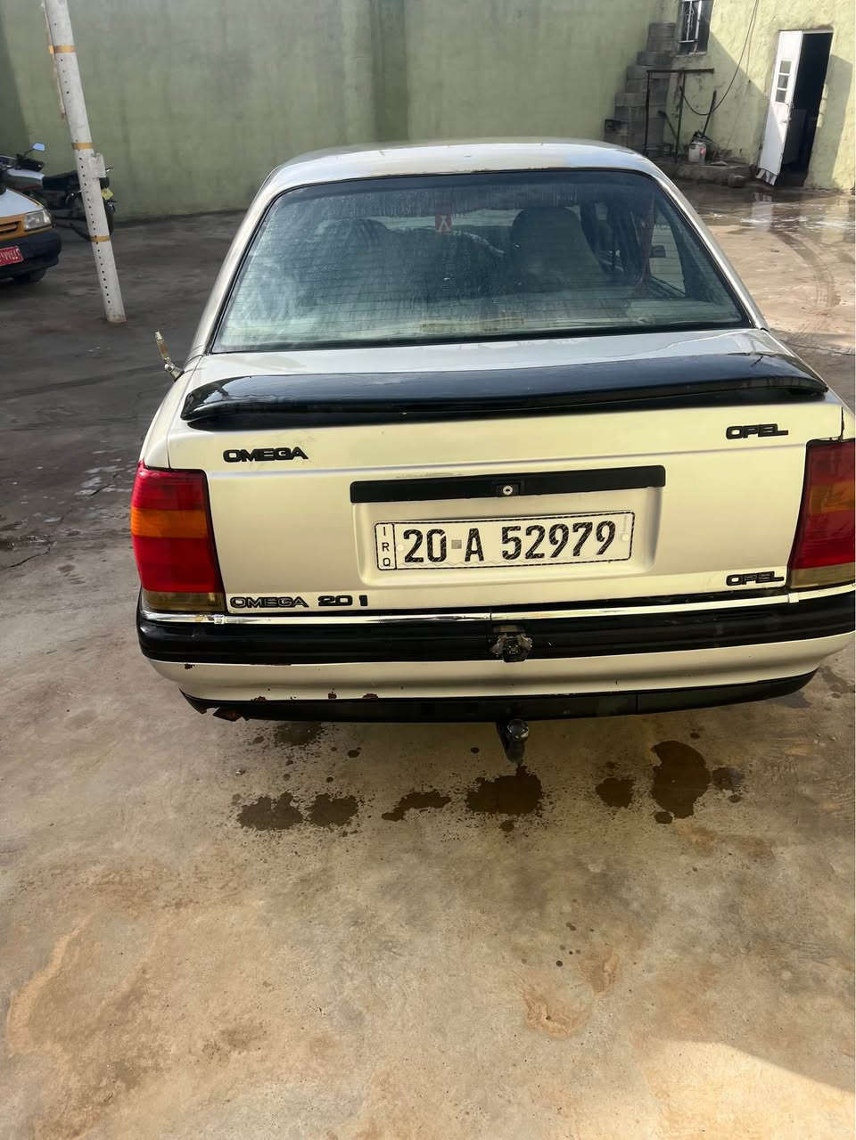 س ع 
اوبل اوميكا 
م1991
محرك كير ونجي 2500
رقم ديالى جديد بسمي لغايه2029
كير اوتماتيك 
سعر28 بي مجال
عنوان طوز خرماتو 
*********** كركوك, العراق
