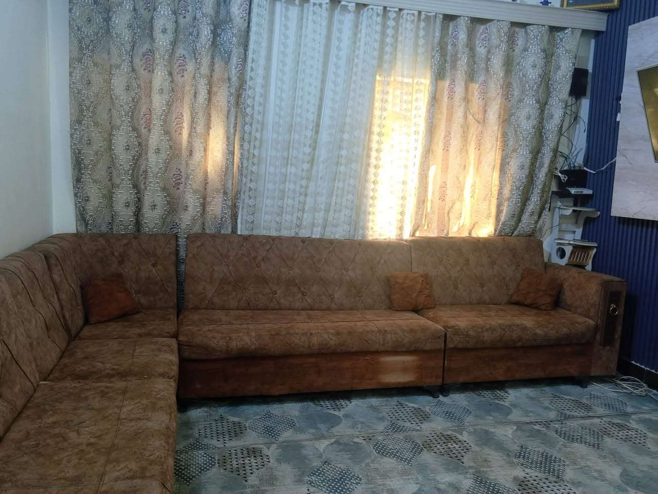 ديوان 10 مقاعد كلش نضيف السعر 170 معرض تسكام نضيف كلش السعر 150 كرسي غربي السعر 30


**إذا كنت صاحب هذا الإعلان وتريد حذفه لأي سبب، رجاءا أرسل رسالة إلى الدعم الفني**