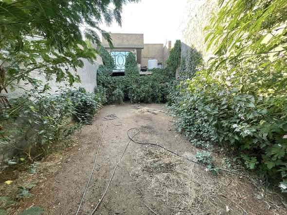 قطعه ارض للبيع🔴🔴
 ملك صرف مساحتها(80م)
واجهيه 8متر نزال 10متر 
السعر(50مليون)💰
موقعها الدورة (م860 ز65) 
امامها شارع 10متر غير مرسم بعد

للاستفسار على الرقم (‭(0772 597 3746‬
