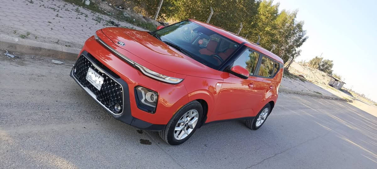 كيا سول 2020 EXوارد امريكي ضررها قبق صندوگ وصور الحادث مرفقه مع الصور 
محرك 2000 دووش تحكمات ستيرن كشنات هيتر شاحن وايرليس كروس سرعه شاشه كبيره كاميرا اصليه نضام تزحلق نضام ECO لايت زنون لد وعدسه ويل كب .

مكان السياره بغداد .

السعر 138 ورقه .

***********/غير متواجد على الفيس . بغداد, العراق
