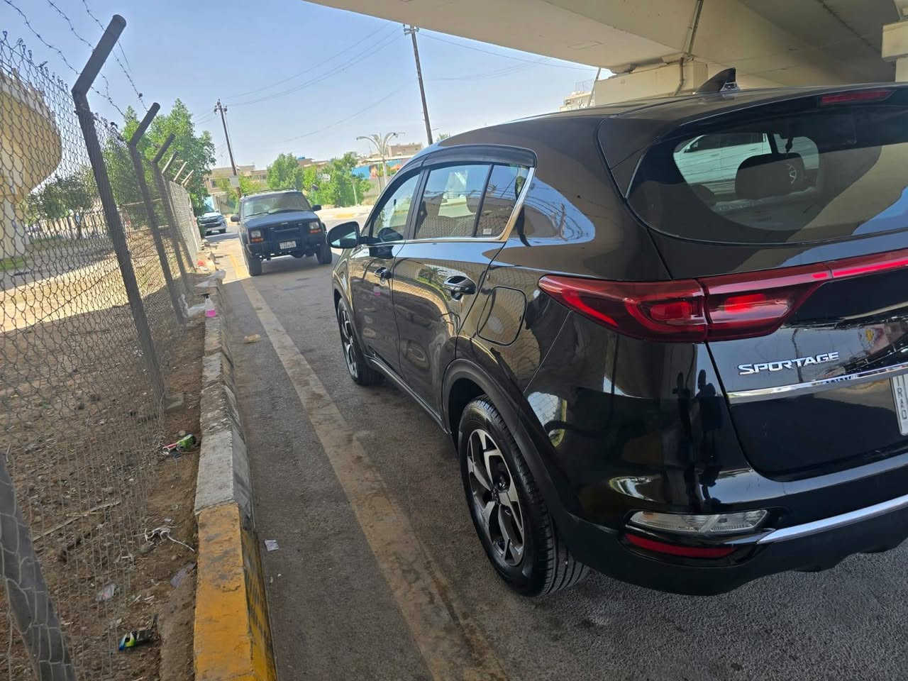 كيا اسبورتج وارد امريكي
موديل 2021
ماشيه 87
بيها بارد بالباب الامامي الايمن 
سعرها 170 وبيها مجال
مكاني بغداد 
رقمي ***********
