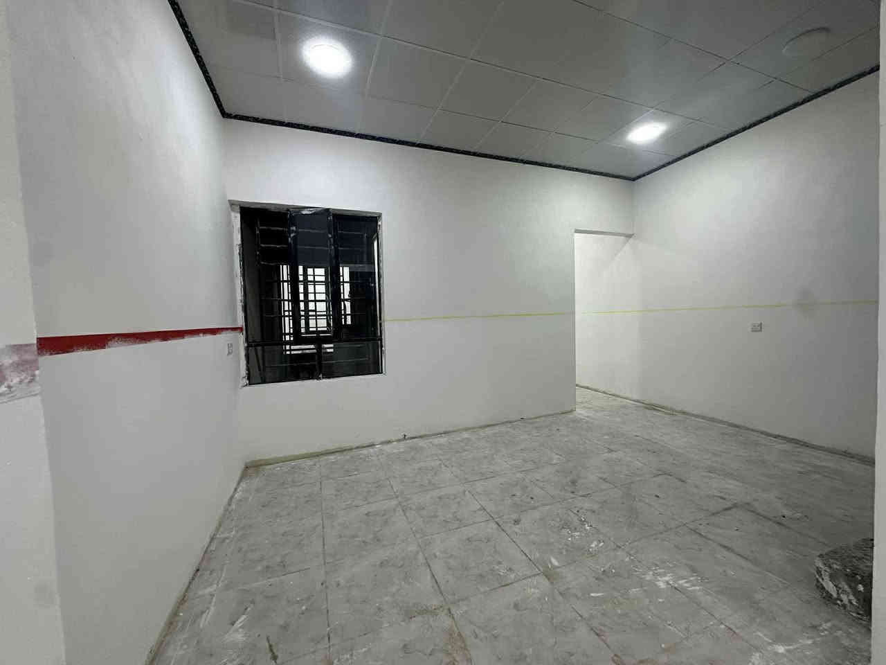 يتوفر 🛑🛑🛑🛑🛑🛑🛑🛑🛑
شقة طابق ثاني للايجار 
في حي سومر 👉👉👉👉👉👉👉
مساحة 100 متر 
بناء حديث فول سيراميك بورسلين 🫸🫸🫸🫸🫸🫸
زيرو 
تتكون من غرفة نوم وهول واستقبال وصيحات ومطبخ 
السعر 250 
ملاحظة الماء والكهرباء على صاحب البيت 
موقع مميز خلف مطعم سومر 
للاتصال والاستفسار ***********
                                ***********
