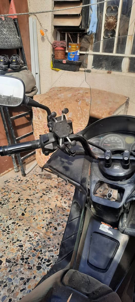 سلام عليكم ورحمة الله وبركاته
دراجة صفر ١٢ لون اسود ابيع على هاية الحطة اكفلك محرك كلجات تايرات لايتات امام خلفي بس جيب كهربائي مظبوط يشغلها لان أبني انكلب بيها واني كملت عليها بلجاكوك فلشتها جوزة ويرات بلدشبول هم شلعتها مكاني بغداد حي الجهاد قرب جامع محمدرسول الله رقم الهاتف ***********خادم اني
