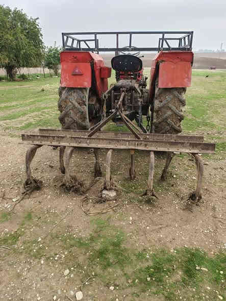 لبيع         اسلام عليكم تركتر عنتر 71 رقم وسنويه شرط التحول و الوكالة العنوان موصل السعر4مليون***********..,.***********
