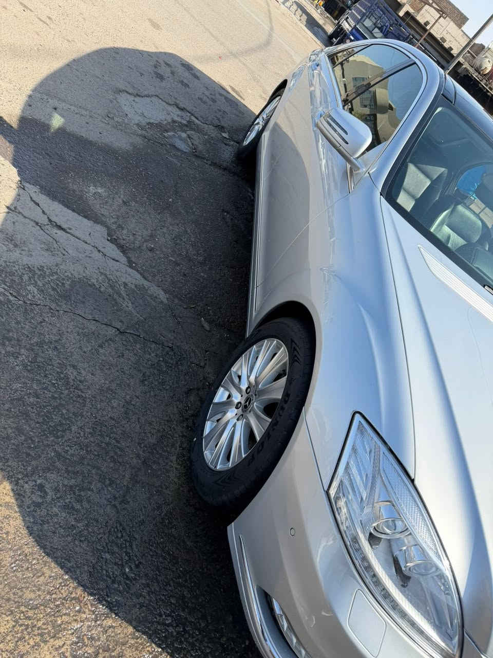 سلام عليكم ورحمة الله وبركاته من بعد اذن الدمن المحترم S350
2011 لارج   باب طويله

سيارة فول ماعدا البصمه
رادارات امامية وجانبية
ناظور ليلي
ثلاجة
وباقي مواصفاة ال S معروفة
بغداد بأسمي
فقط الدعامية الامامية مصبوغة لا غير
ماشيه 88.000 ألف كيلو
وارد ياباني
تخم تاير دنلوب جديد
ويل 18 اصلي جديد مال 222
حدادية جديده اصلي
سيرفس كامل 
 سيارة جديده وماينصرف عليها شي 
من كل النواحي


**إذا كنت صاحب هذا الإعلان وتريد حذفه لأي سبب، رجاءا أرسل رسالة إلى الدعم الفني**