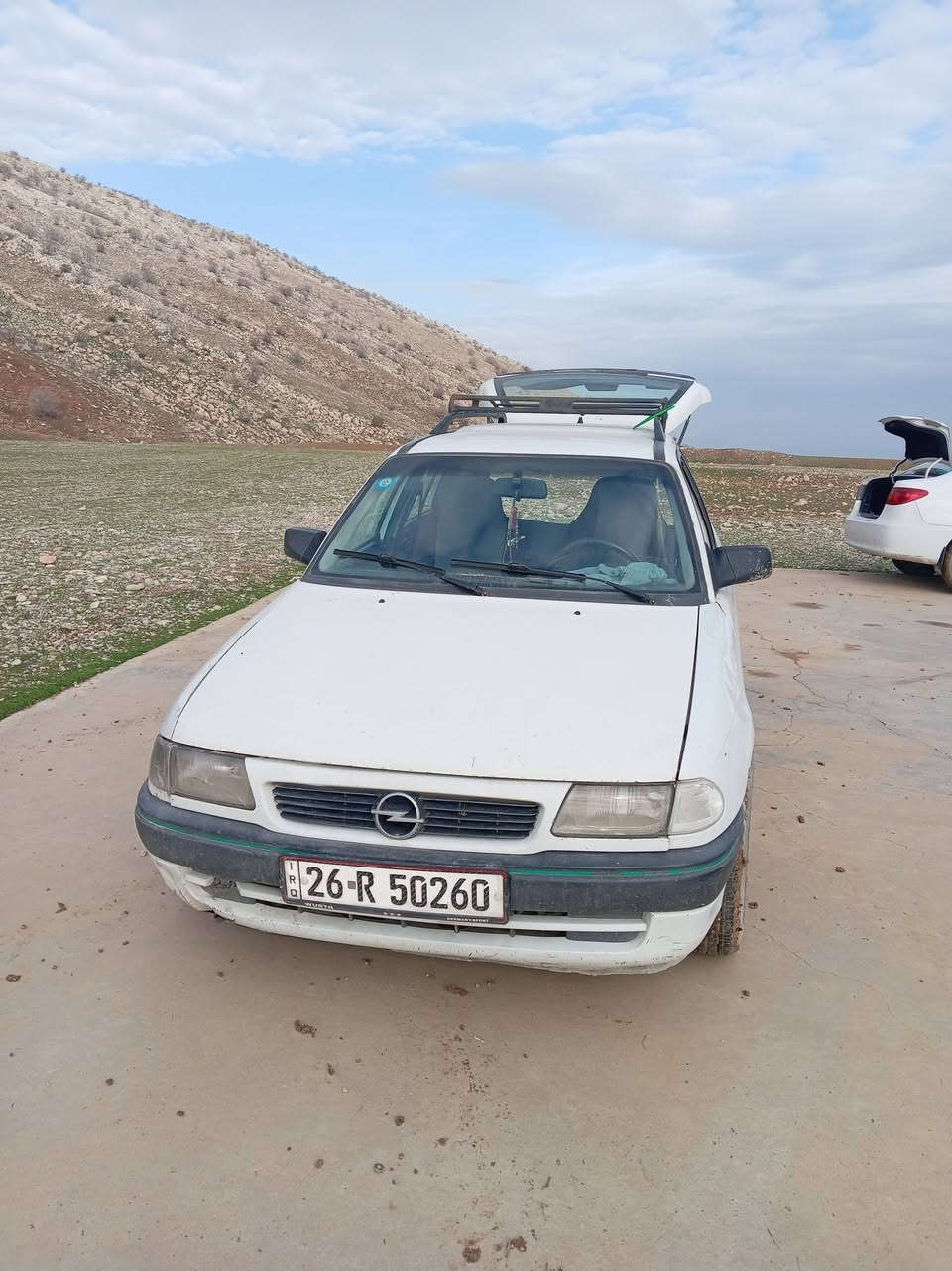 استرة ١٩٩٤سنويه٢٠٣٠موصل الايسر السعر٥٥////رقم الهاتف ***********//***********
