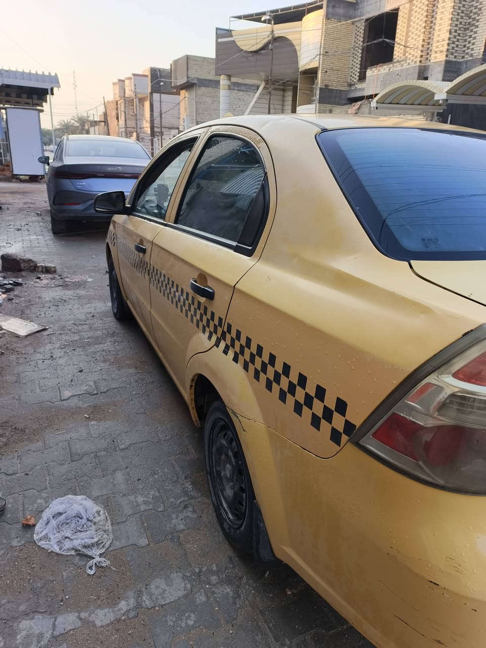 افيو 2011 السياره جاهزه كير ومكينه بلكارتون تبريد تدفئه شاشه بلوجكتر زنون مابيهه ضربه قويه فقط دحجات مطلوبه ورقتين ينزل من سعرهه تاخذ صافي السعر43 
***********
