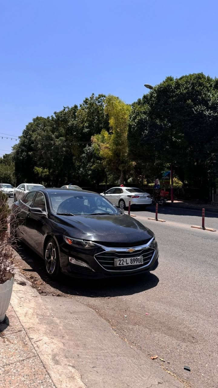 ماليبو 2023 LT  لون اسود (نظيفه جداً )
ماشيه 51000 كيلوو ✅

ترقيم جديد ( اربيل )) 

الضرر// فقط بدون دواخل ولاشواصي ولالغود
جاملغ يمين وباب الراكب والي بعده ✅ 
 ٤ قطع صبغ ✅

المواصفات  LT

🔴بصمه ابواب جنطه /تشغيل عن بعد 

🔴 نقاط عمياء / رادارات امامي خلفي 

🛑محرك 1500 توربو  / قياده ذاتيه

🔴سايد بريك بصمه / مانع انزلاق

🛑لدات اماميه نهاري / حساسات خلفية

🛑 اوتو بريك /توقف ذاتي عند الاقتراب 

🛑كشنات تدفئه + كهرباء 

🛑تبريد مناخين منفصل SYNC

🛑تبريد قطعتين امامي خلفي 

🛑شاشه كبيره تدعم كاربلي/خرائط Gps

🛑كامره خلفيه / كروز مثبت سرعه

🛑شاشة ضبط واعطال بل دشبول

🛑منافذ USP/ 12V /Tip

🛑حساس اطارات / 4 دسك/ Abs

📍:— بغداد / حي الجامعه 
للبيع 12000$ وبيها مجال 

📞:— ***********

