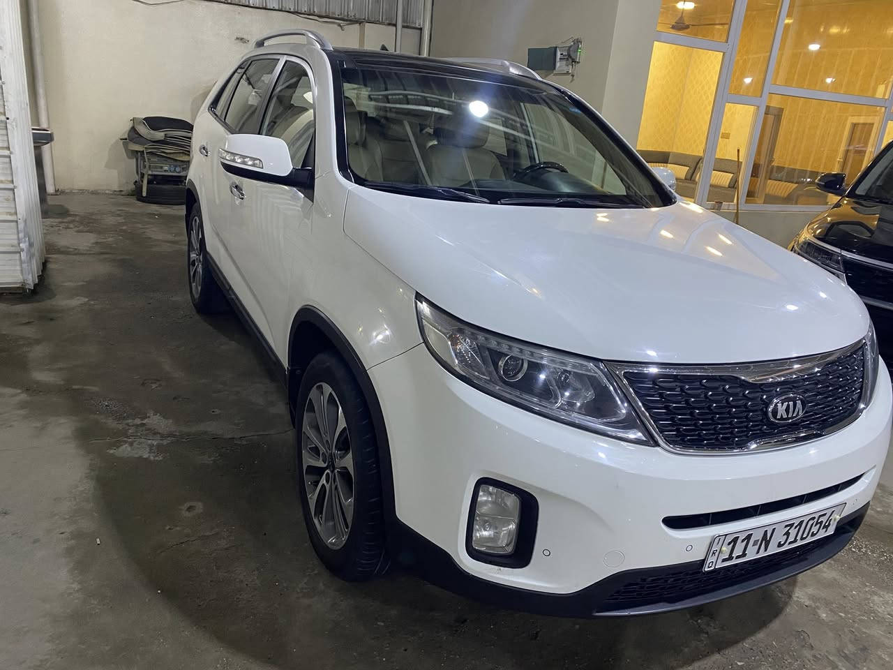 السلام عليكم
سورنتو 2014 ماشية 144 
مقفولة من كلشي مكينة وكير مقفول بدون صبغ وبدون اي ضرر بعقوبة ***********
