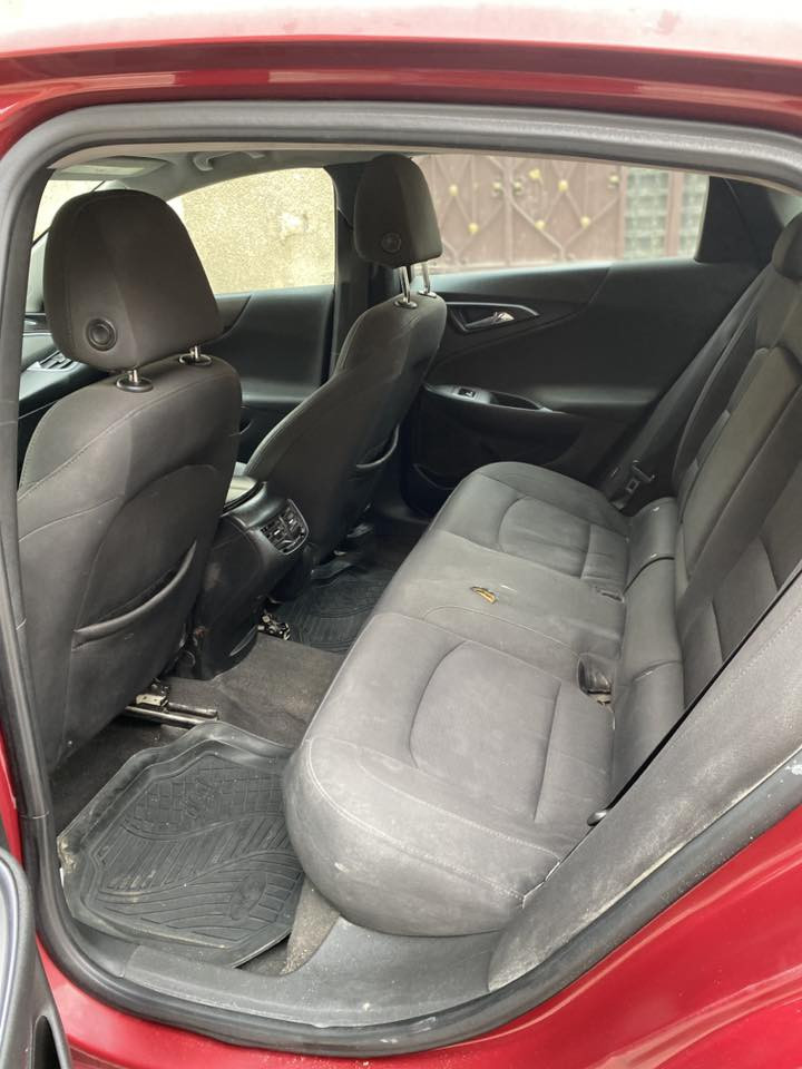 السلام عليكم للبيع شوفرليت ماليبو ٢٠١٨ Lt
اخوان سياره أبيع فقط (اقساط )

صبغ بيه قطعتين  بدون ايرباكً 

حادثها موجود بالمنشور  

تبريده ثلج 

المواصفات

شاشة

كامرة

نظام اتو ستوب

تحكم ستيرن جهتين

شاشة اعطال

نظام ايكو

بصمة اربع ابواب

محرك ١٥٠٠ تيربو

نظام ABS

نظام مانع انزلاق

كروز  سرعة

جنطة ذكية

 

حادثة موجود  بل صور 

الرقم (***********)

العنوان بغداد الدوره شارع العلمين
