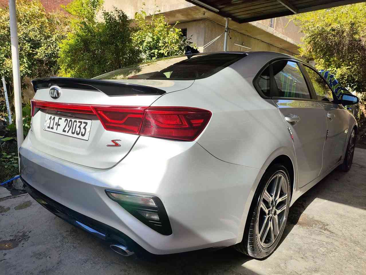 السلام عليكم 
للبيع فورتي 2019 S
سياره جديده جدا 
صور الحادث مرفقه بلمنشور
 فقط البنيد مصبوغ 
والدعاميه امبدله نفس الون بدون صبغ 
الكير امبدل at 
صدر مبدله جديد 
تخم تاير جديد
لد امامي خلفي سستم سماعات 
تبريد بيانو 
مكانها الشالجية بأسمي 
ماشيه 71 الف ميل 
السعر 143 ورقه وبيها مجال قليل
اي ستفسار ***********
