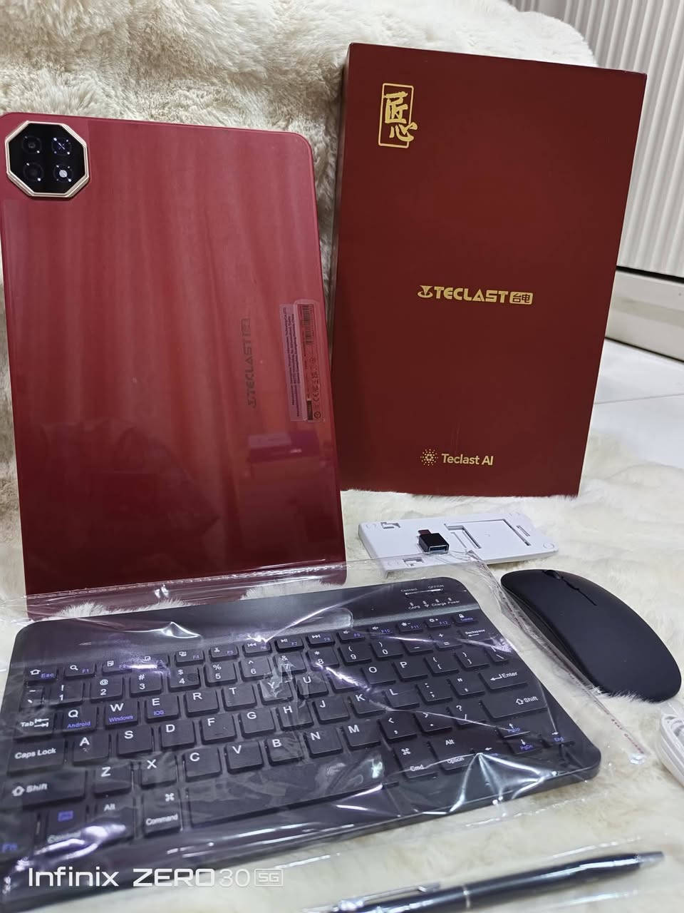 أيباد TECLAST . T60 Ai  جديد لوك
مدعم بالذكاء الاصطناعي تردد شاشة 90 هيرتز 
حجم شاشه كبير 12 بوصه بطاريه كبيره 8000ملي 
شحن تايب سي دبل منفذ + منفذ رام+منفذ سماعات
نضام حديث أندرويد 15 دبل سبيكر(تفاصيل داخل فيديو)
أيباد سلس سلاسه كلش حلوه 90 هيرتز 
كامل ملحقاته كفر+كيبورد+ماوس+قلم+ستان+سماعه
ذاكره 128
السعر 200 الف ع اول تم


**إذا كنت صاحب هذا الإعلان وتريد حذفه لأي سبب، رجاءا أرسل رسالة إلى الدعم الفني**