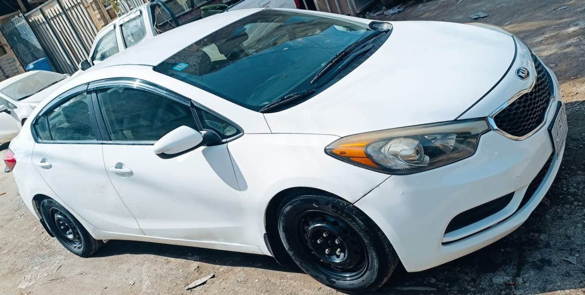 السلام عليكم 
للبيع كيا فورتي 2016 وارد أمريكي 
محرك 1800 دوش 
سونار مرفق بالصور 
السعر 114ورقه وبيها مجال 
مكلف بالنشر 
رقم صاحب السيارة 

0776 644 7357
