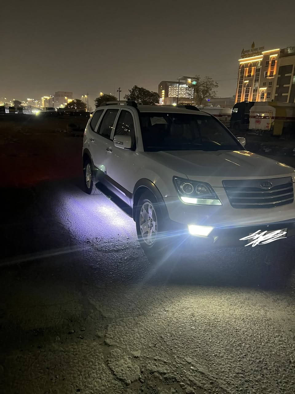 السلام عليكم
كيا مهافي 2009 خليجي
فول مواصفات 
فور ويل
بصمه تشغيل وابواب 
كشنات جلد
كشن كهرباء
فتحه سقف
3 قطع تبريد 
مري كهرباء
جنطه شفط
محرك 3800 
رقم بابل الدولي بسمي تحويل ثاني يوم 
السياره خير من الله 
بيهه صبغ دعاميه اماميه فقط  
السونار مالتهه موجود 
السعر 132 وبيهه مجال 
تجي تشوفهه وتكلبهه وبيك خير وتدلل
العنوان بغداد الدوره
الاستفسار ***********
