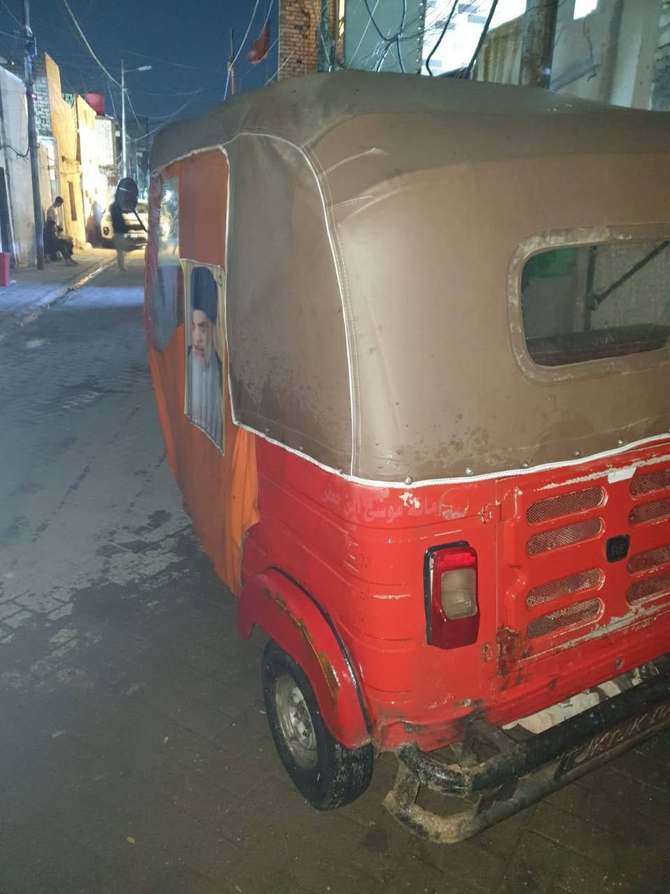 السلام عليكم تك تك للبيع موديل ١٧اوراق كامله مكينه مجفته جديد تخم دير صار سبوع من شديتهن كهربيات كلهه شغاله ركبه جديده اصليه صار ١٠من شديتها صليب جديد تك تك خيرمن الله كبل للشارع تعبت عليها بس بسبب بني جاي ابيع مايشتغل بيها  سعر ٣ملاين و٤٠٠الف بيها مجال بسيط حك جيه ***********واتساب بي
