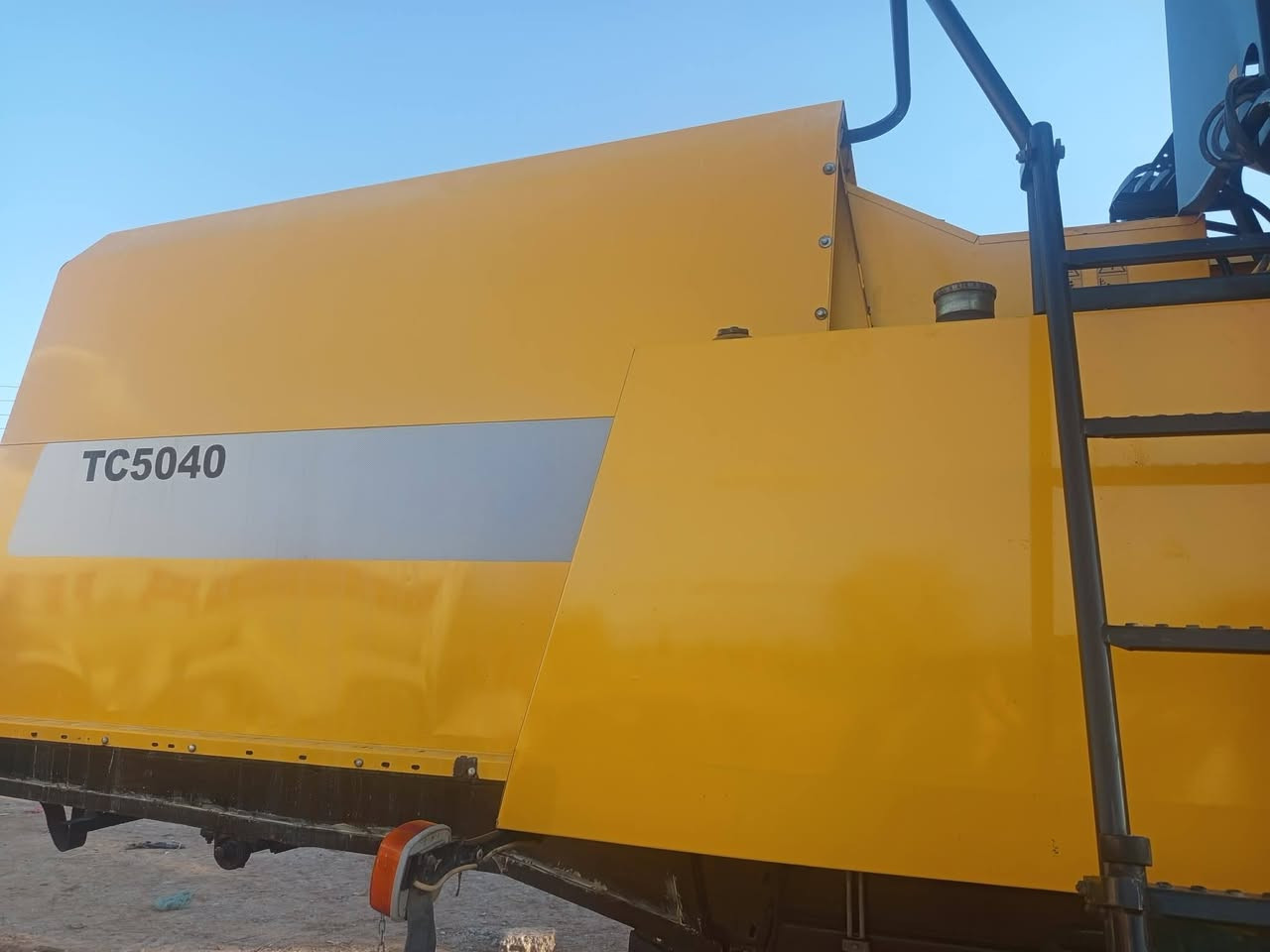 سلام علیکم لبیع حاصودة مودیل ٢٠١٣  حجم ٥٠٤٠  مسلف عندي وکالة راعي مشتغل ١٨٠٠  محرك گیر أکسل معمل   مامفتوح کفالة رقم أتصال ***********
