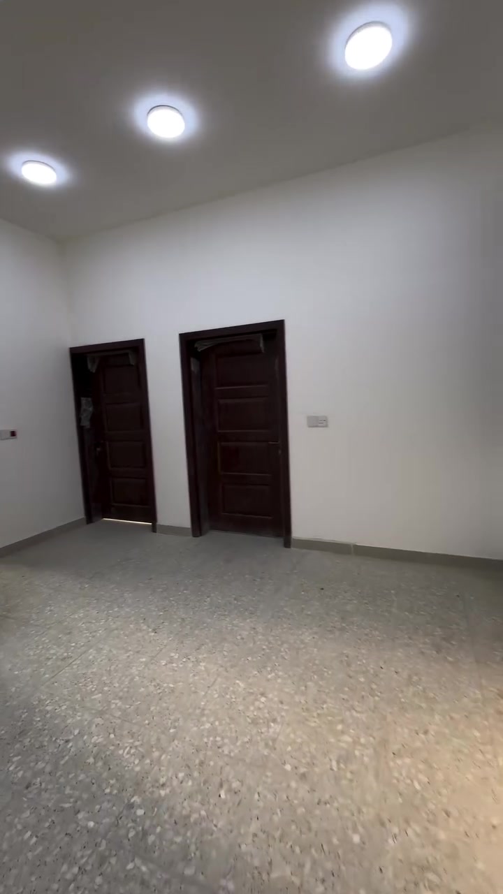 🔴 شقق سكنية للإيجار في مجمع سكني 
 
📍العنوان :الزعفرانية منطقة قطع الامانة شارع 60

المساحة : 100م

الطابق : الثالث 

🔴 تحتوي على 
١- استقبال
٢- مطبخ 
٣-حمام 
٤ - ٢ غرف نوم
⭕️ ملاحظة ( عائلة صغيره حصرا) 

#للاستفسار مراسلة الصفحة أو الاتصال على الأرقام التالية

‏Pابو نزار.   ***********
 ابو ياسر.  ***********
