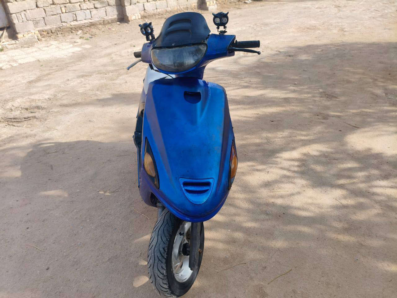 فراشه فحل للبيع شلعه حلوه كلشي شغال بيه السعر 300 وبيه مجال
***********
