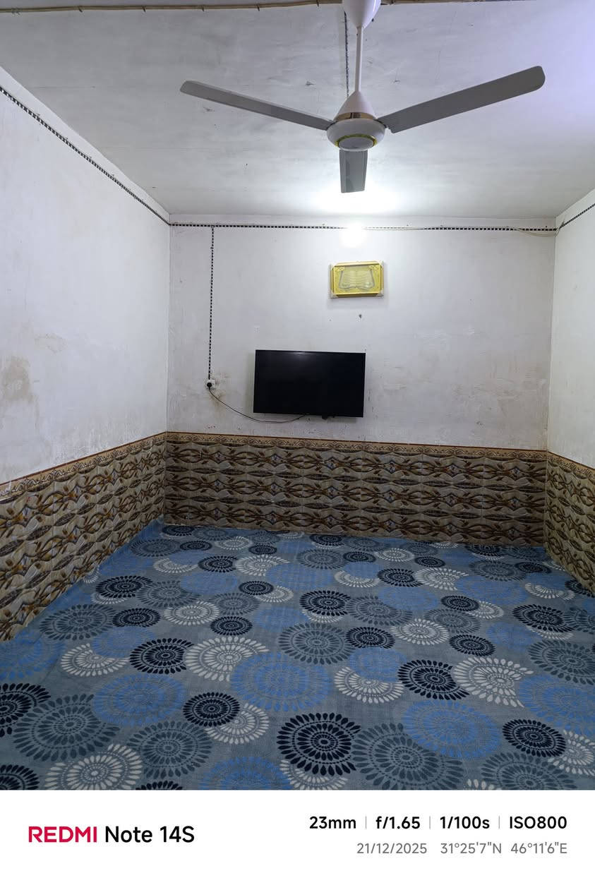 بيت للبيع مساحة 200 /م في الفتاحية شارع مركز شرطة الفتاحية السايديين فرع صالون صفاء طابقين الطابق الاول غرفتين نوم صالة كبيرة حمام داخلي مطبخ استقبال كبيرة صحيات خارجية الطابق الثاني غرفة +صالة +مطبخ +صحيات للاستفسار اكثر اتصل على الرقم ***********
