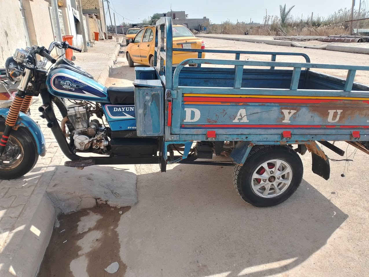 سلام عليكم للبيع أوراق موديل 18كهربائيات شغاله سلف مكينه مجفته بس مره وحده زوج تايرات جديد لاا لحيم ولا خياس  كوت حي الجهاد  رقم *********** خاص مغلق
