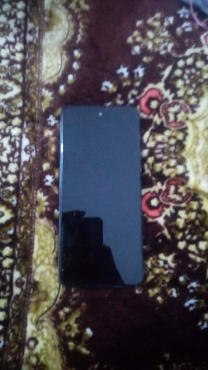 السلام عليكم جهاز للبيع تكنو بوفا 4 اذكره 256 بطاريه 6000 المعالج 8+3 بوبجي 60 فريم فول سلاسه مبدل شاشه اصليه بدلتها ب 40 السعر 100 وبي مجال الاتصال علا الرقم ***********
