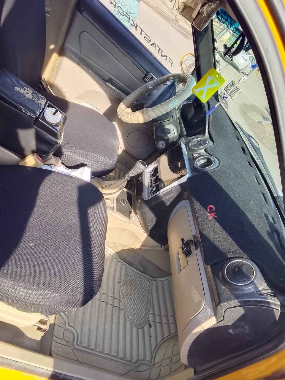 سيكي 2010
سياره جاهزه هيه وغرامات صفر 
كاربون بانزين بيها 
سياره بسمي 
شرط تحويل وكاله 
*********** واتساب
