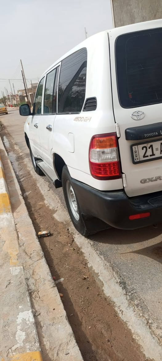السلام عليكم للبيع لاندكروزر مونيكا موديل 2001 بيها صبغ جاملغ الامامي الايسر ونص من البنيد فقط تبريد ثلج تخم تاير جديد حداديه جديده رقم سليمانيه انكليزي تحويل السعر 110وبيها مجال مكان السياره ناصرية غراف ***********
