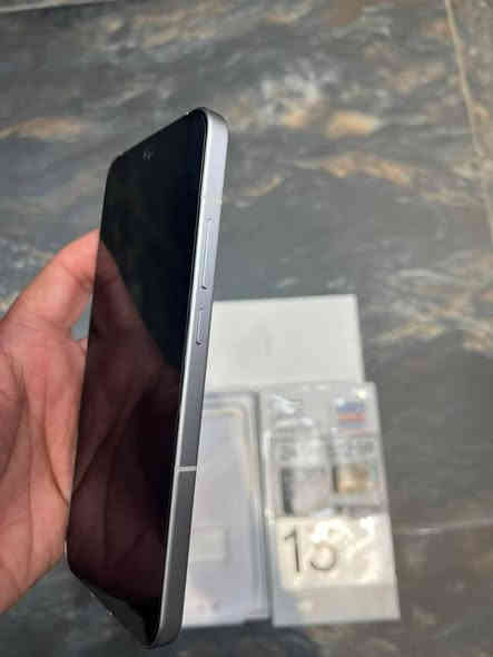 جهاز اوبو رينو 13 5g مستخدم قليل نضافه 100 ذاكره 512 الرام 12 معالج 0 835 بوبجي 90 فريم كامره خلفيه 50 +50 تثبيت بصري تصوير 4k بطاريه 5600 شحن 80 واط صوت ستريو مقاوم للماء والغبار بمعيار 69 كامل ملحقات السعر 400 المكان ناصريه حبوبي قرب الوطني *********** ناصرية
