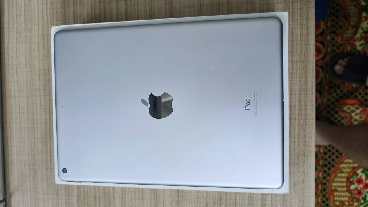 للبيع ايباد 9 الذاكرة 64 الجهاز مبدل شاشة فقط مستعجل على البيع السعر مناسب للاستفسار خاص او واتساب ***********

